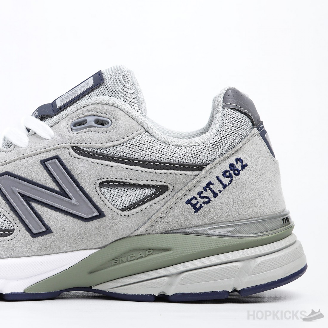 new balance 990v4 1982